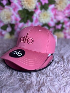 Trendy Pink Cap – Cute, Adjustable & Must-Have ✨